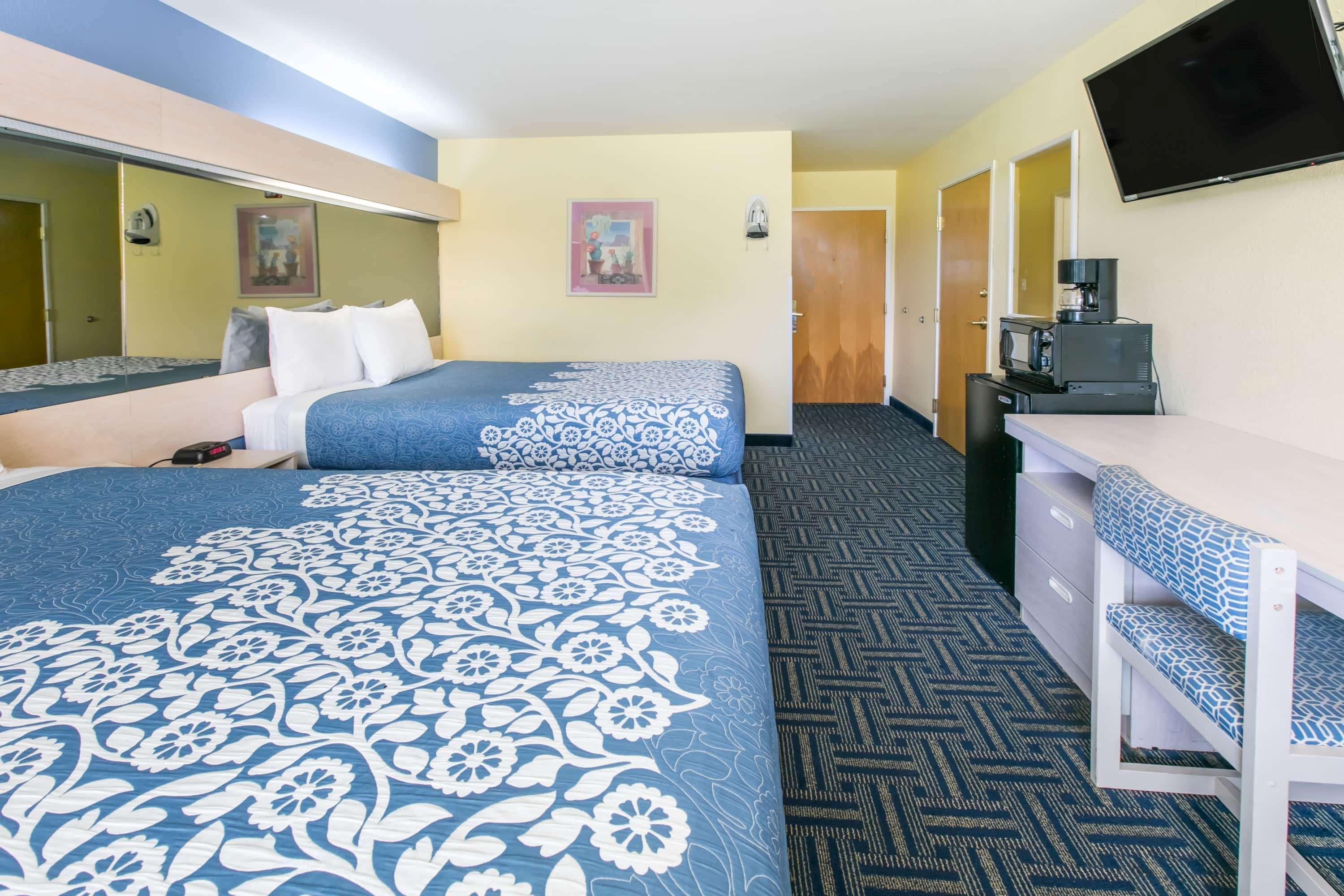 Days Inn Pryor Creek Extérieur photo