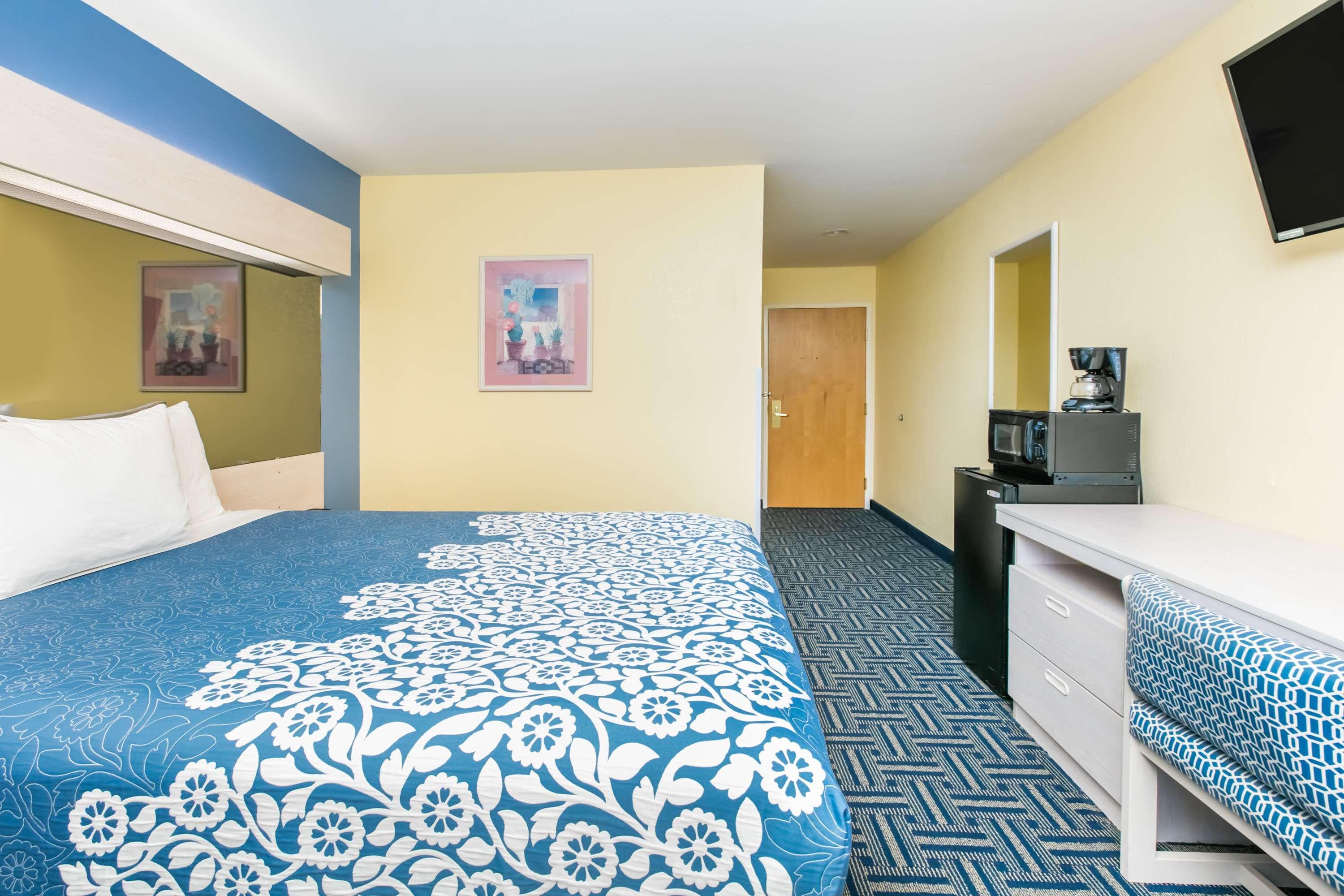Days Inn Pryor Creek Extérieur photo