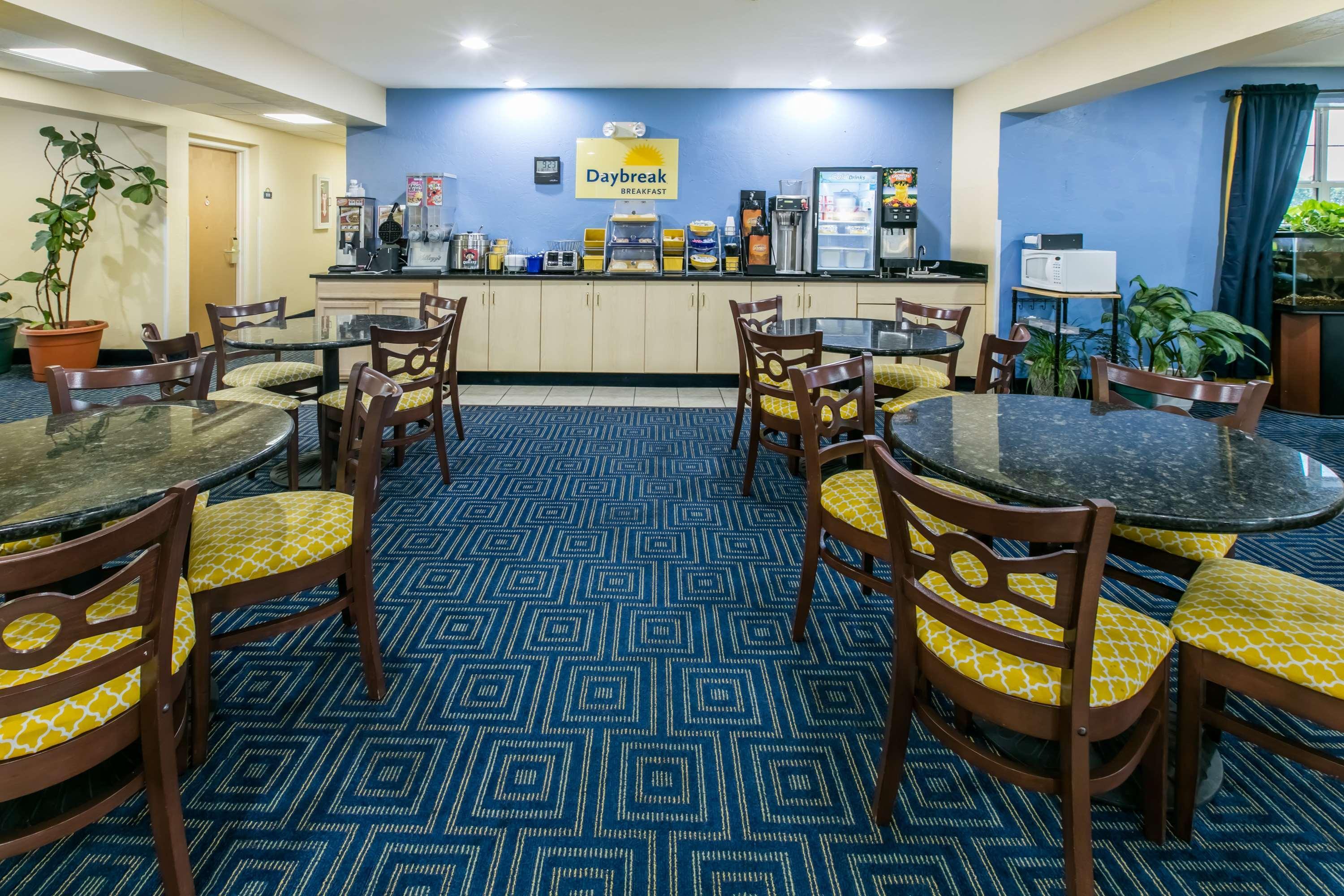 Days Inn Pryor Creek Extérieur photo