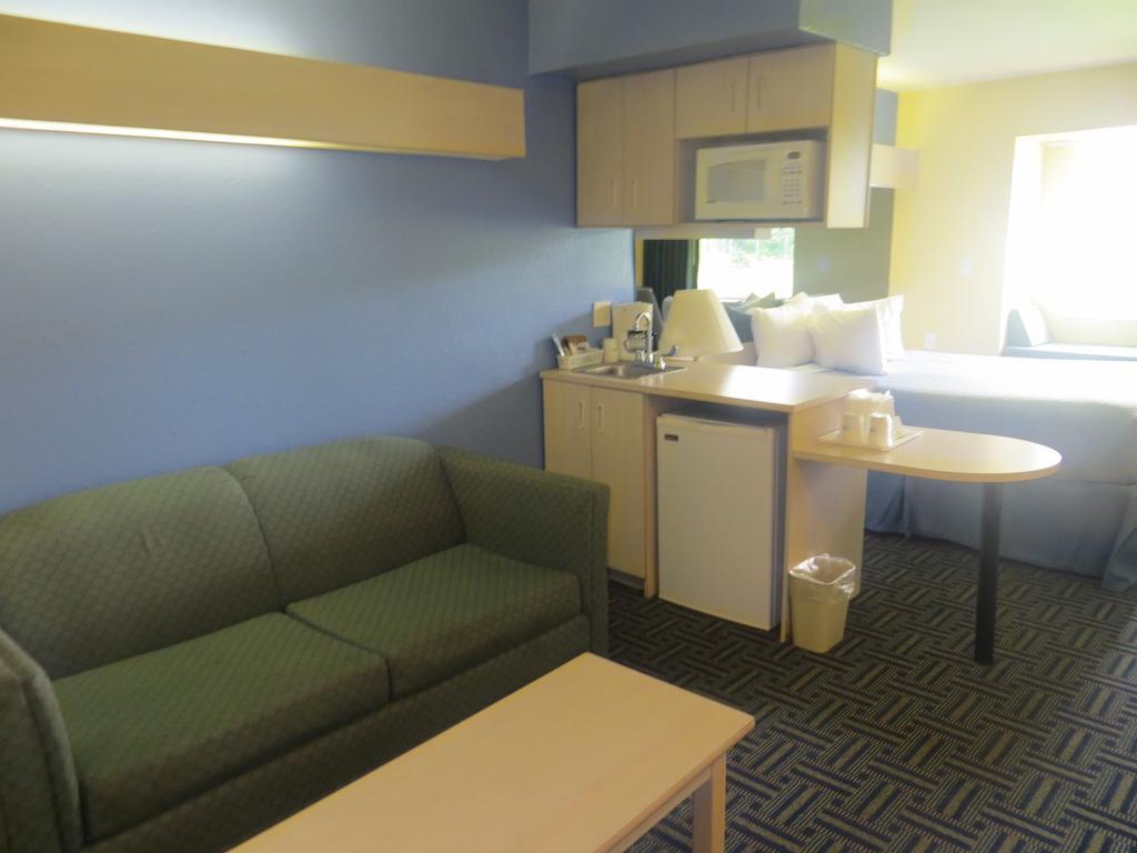 Days Inn Pryor Creek Extérieur photo