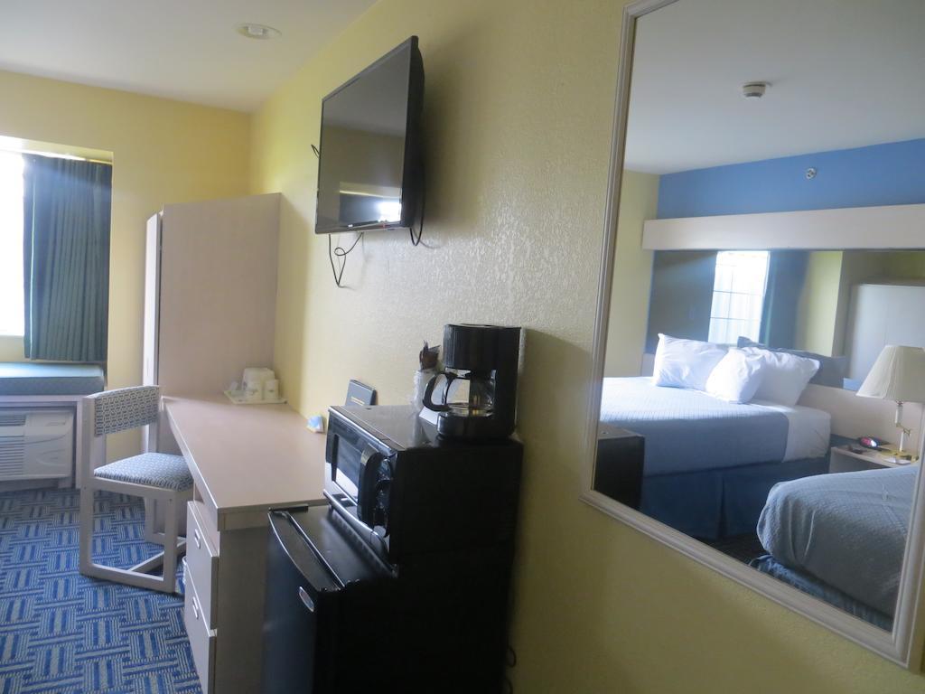 Days Inn Pryor Creek Extérieur photo